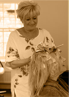 Lyn Thexton, cutting Hair in Luna, Bath. 