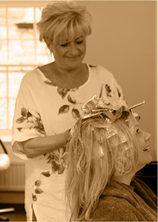 Lyn Thexton, cutting Hair in Luna, Bath.